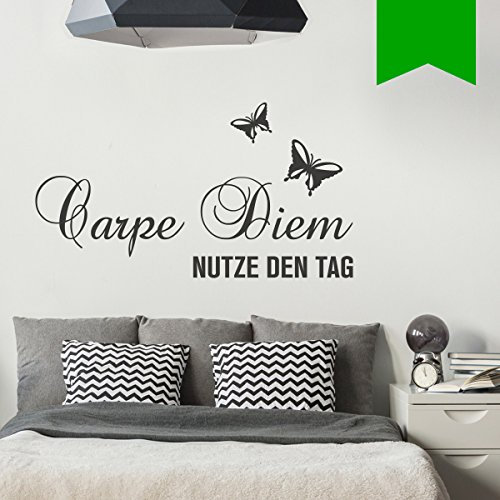 WANDKINGS Wandtattoo - Carpe Diem - Nutze den Tag (mit 2 Schmetterlingen) - 75 x 42 cm - Gelbgrün - Wähle aus 5 Größen & 35 Farben
