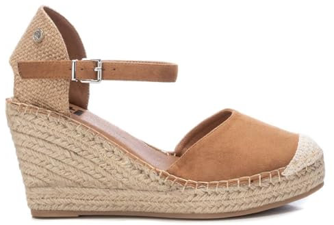 XTI - Sandalias con Cuña Mujer Camel - Calzado Cómodo y Versátil - Moda casual - Modelo 14238201 (Talla 39)