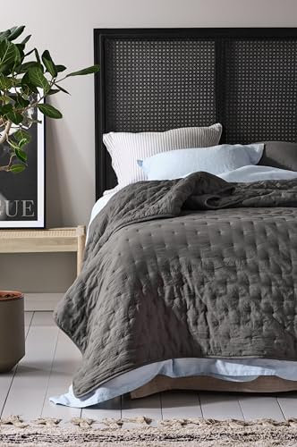JOTEX Tagesdecke Calm - Oeko Tex® Standard 100 Zertifiziert Bettüberwurf aus hochwertigem Polyester – Dunkel Grau, 180 x 260 cm