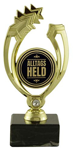 Pokalmatador Pokal Award Neuner in Gold mit hochwertigen Aluminium Emblem Altagsheld und Aluminium Schild mit Wunschtext