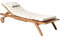 Tumbona de jardín patio piscina de madera natural con cojín beige claro Cesana