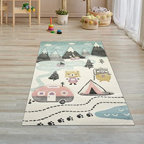 Teppich-Traum Kinderzimmer Teppich Spielteppich Bären Zelt Berge Camping Wohnwagen Tannen Fluss Creme pink grau, Größe 80x150 cm