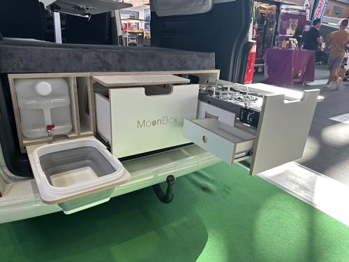 Moonbox Campingbox Modify Van/Bus 115cm Weiß | mit Campingküche, Sitzplätze, Tisch, Bettfunktion/Schlafsystem | für Fahrzeuge mit Mind. 115cm Breite im Kofferraum