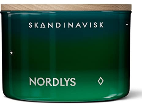 Skandinavisk NORDLYS 'Nordlichter' Duftkerze. Duftnoten: Arktische Intensität und sphärische Farben, ein Duftakkord, der so ungewöhnlich wie überirdisch ist. 90 g
