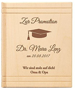 Spardose Buch aus Holz mit Gravur zur Promotion, Personalisiert mit Namen und Datum, Motiv Hut, Sparbüchse aus Birkenholz als Geschenk zum Doktortitel, Sparschwein als Abschlussgeschenk