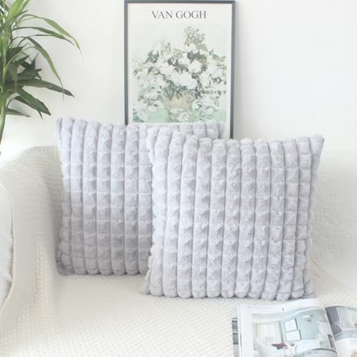 OYIMUA Silber Grau Kissenbezug 45x45 2er Set Flauschig Kuschelkissen Plüsch Kissenbezüge Dekokissen Weich Pelz Kissenhülle Luxus Sofakissen Quadratisch Deko Kissen
