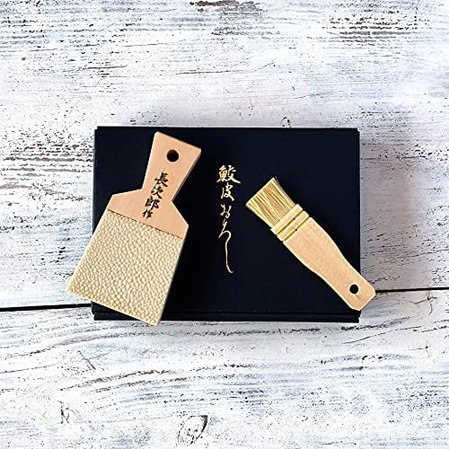 Japanese Traditional Grater for Wasabi and Ginger Made in Japan (with Convenient Brush, Grater Medium Size)