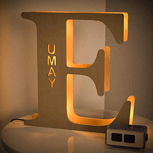 Veelu Personalisiert Buchstaben E LED Nachtlicht mit Ihren eigenen Graviert Name 3D Festzelt Dekor Holz Wandleuchte für Schlafzimmer Weihnachten Festival Party Geschenk für Familien Liebhaber