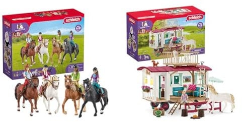 SCHLEICH 72221 Horse Club Ausritt & 42593 Horse Club Wohnwagen für geheime Club-Treffen, 95 Teile Spielset Pferde Figur und weiterem Zubehör, Spielzeug für Kinder ab 5 Jahren