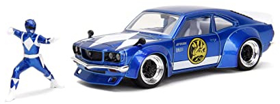 Jada Power Ranges 1:24 1974 Mazda RX-3 Die-Cast Car & 7.0 cm Blue Ranger Figur, Spielzeug für Kinder und Erwachsene