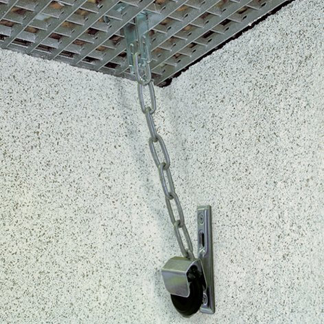 Gitterrostsicherung, mit massiver Kette