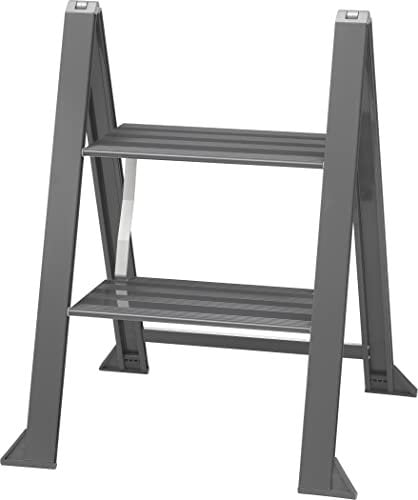 Schwarze Alu Trittleiter Vikingstep Midi von W.Steps I 480mm hoch I Belastbar bis 150kg I Kompakte Aluminium Klapptrittleiter mit 2 Stufen I Nur 35mm breit I 728502