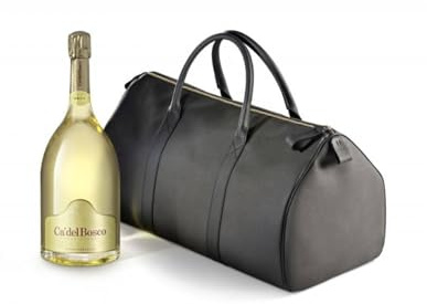 Cà Del Bosco Cuvée Prestige 47. Edition Jeroboam mit Weekend Bag, Franciacorta DOCG, Schaumwein Extra Brut, Franciacorta Extra Brut, Schaumwein nach klassischer Methode, 12,5% Vol., 3 L