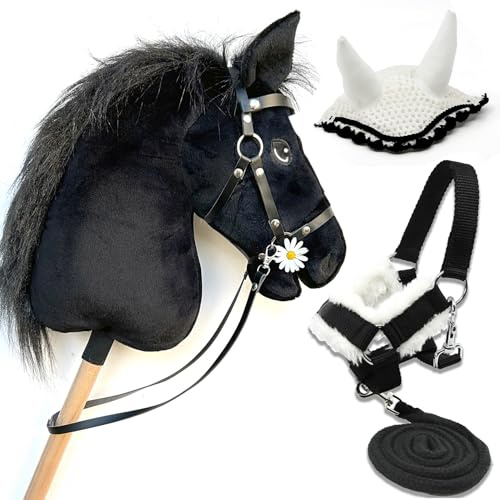 Hobby Horse Land Stormy A3 – Steckenpferd mit Trense und Set Weiß | Trense inklusive + Set Halfter, Strick und Fliegenhaube Weiß. Weiche, realistische Mähne. Ab 5 Jahren.