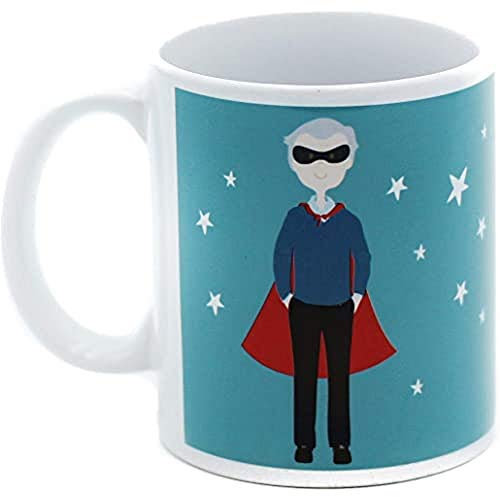 SUSIKO | Taza de Cerámica | Súper Familia | Para Desayunos, Meriendas y Cenas de Toda la Familia | Súper Abuelo con Capa y Antifaz | Packaging de Regalo en Caja Kraft