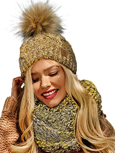 4sold Damen Strick-Mütze Gefüttert mit Faux Fell-Bommel Set Mütze & Schal Alpaka Wolle Bommelmütze Kiesel Bommel Pompon - Set Mustard