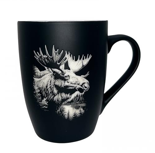 Tasse mit Gravur/auf Wunsch auch mit Text/gummierte Oberfläche/Farbe Schwarz/Porzellan/Personalisiert/Geschenk/mit Tier-Motieven (Elch)