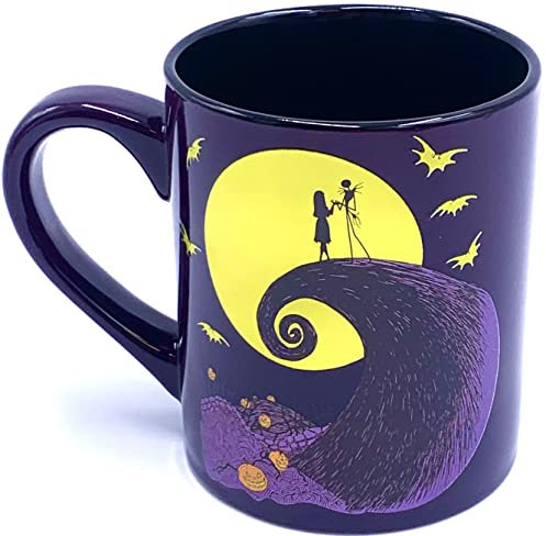 Silver Buffalo Disney Nightmare Before Christmas Jack and Sally on Spiral Hill with Metallic Moon Scene, Keramik-Tasse, 400 ml