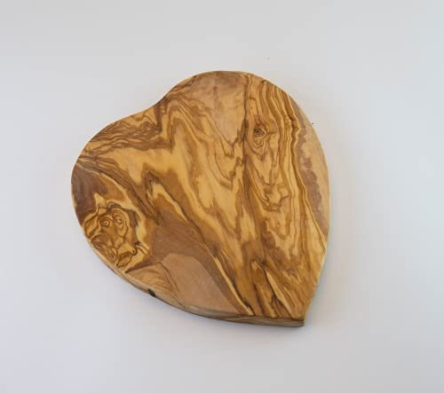 Tagliere in legno d'ulivo a forma di cuore 20 x 17 cm