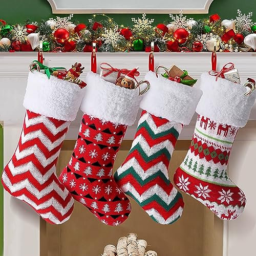 NIBESSER Chaussette de Noël, Lot de 4 Xmas Chaussette de Noel, Chaussettes Noël a Suspendre Père Noël Renne Bonhomme De Neige Cheminée Sapin pour Décoration Noel