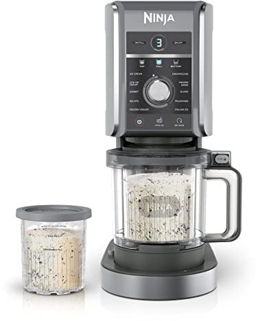 Ninja NC501 CREAMi Deluxe Machine à crème glacée et à friandises glacées 11 en 1 pour sorbet, milkshakes, boissons plus, 11 programmes, avec 2 récipients à pinte XL de taille familiale, parfait pour