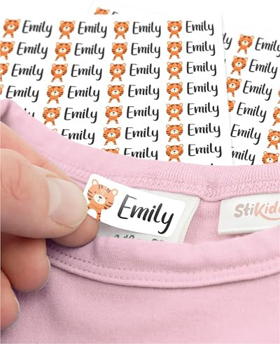StiKiddo® 120 Stück Namensaufkleber für Kinder - Personalisierbare Namensschilder, Ideal für Kita, Schule und Kleidung, Made in Germany - Weiß
