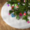 Estefanlo Weihnachtsbaum Decke Christbaumdecke Rund Weiß, 90CM Christmas Tree Skirt Runde Form Weihnachtsbaumständer Weiß Plüsch Weihnachtsbaum Unterlage Teppich für Weihnachtsbaum Dekoration