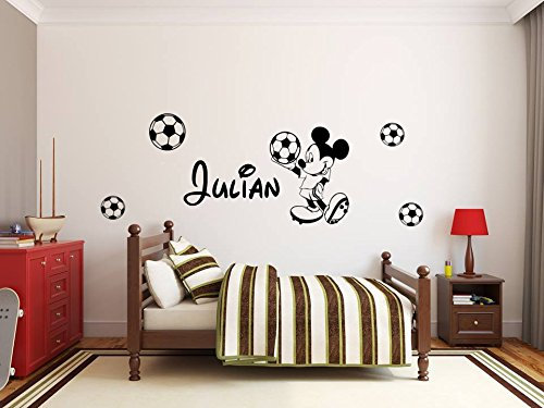 Personalisierter Wandaufkleber mit dem Namen von Mickey Mouse. Wanddekoration mit dem Namen eines Kindes. Name des Kindes und Mickey Mouse. Dekoration für ein Kinderzimmer und Mickey Moouse