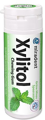 miradent Xylitol Zahnpflegekaugummi Spearmint Dose 30 Stück (1 x 30 g) | erfrischender Geschmack | zuckerfrei | vegan | kariespräventiv | für unterwegs