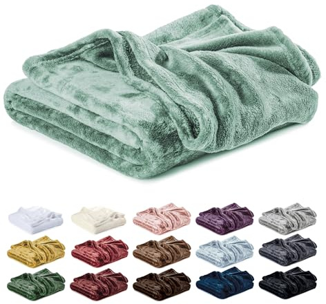 Lavea® Kuscheldecke 180x220 cm - Eukalyptus | Mikrofaser – Flauschige Fleecedecke für Sofa und Bett, weiche Decke, pflegeleicht, Sofadecke, Tagesdecke oder Wolldecke