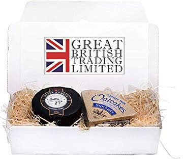 Snowdonia Black Bomber Extra Mature Cheddar Cheese Gift Hamper 200g with Stockan's Thin Orkney Oatcakes Crackers for Cheese Gift Baskets Cheese Board Set