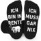 Cadimus Rentner Geschenk Mann Socken, Herren 43-46, Renteneintritt Geschenk Männer, Witzige Socken Ruhestand, Abschiedsgeschenk Kollegen Rente, für Papa Opa Stoppersocken Herren