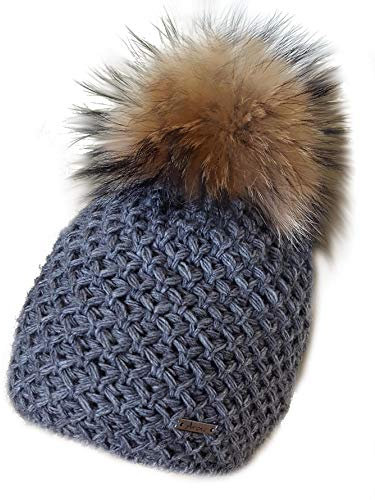 MERRYLAND Mütze Echtfellbommel Pudelmütze ECHTFELL Bommelmütze Hat Real Fur Handmade Fellbommel Echt Fell Strickmütze Bommel Pelzbommel Waschbär Raccoon Pelz