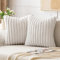 EMEMA Kissenbezug Plüsch Kissenbezüge Samt Kunstpelz Weich 50x50 cm Moderne Sofakissen Dekokissen Glatter Reißverschluss Waschbar Deko Kissenhülle für Wohnzimmer Schlafzimmer Sofa 2er Set Weiß
