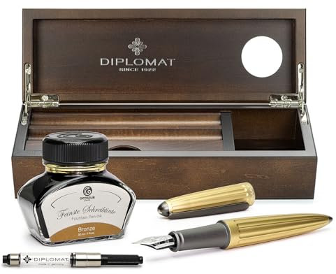 Diplomat Aero Füllhalter Set in champagner mit Edelstahlfeder M und farblich perfekt passender Füllertinte im Tintenglas, Tintenkonverter und Stifteablage aus Holz - Wenge, Schreibset