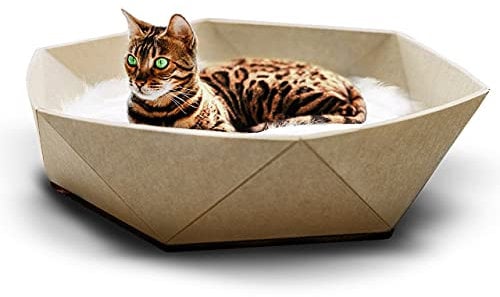 CanadianCat Company | Katzenbett Zoey aus Filz ca. 65 x 65 x 16 cm | beige | Kuschelbett, Katzennest, Filzbett, Filzkorb - das Designbett für Katzen