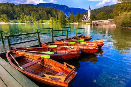 adrium Acryl-Bild 90 x 60 cm: Traditionelle Boote im Bohinjer See, Nationalpark Triglav, Slowenien. (134643322)