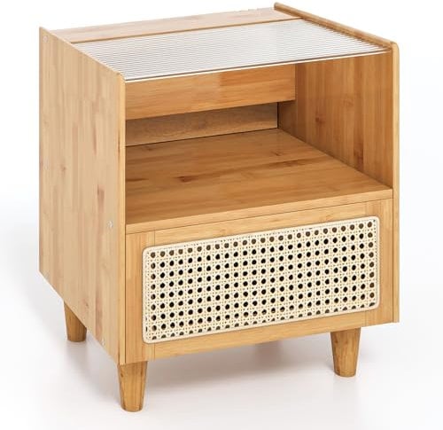 GIANTEX Nachttisch aus Bambus, Nachtschrank mit Rattan-Schublade & offenem Fach, Beistelltisch mit Glastischplatte, Sofatisch Holz Vintage, Nachtkommode mit Kabelführungsschlitzen, 43x35x50 cm, Natur