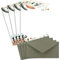 Lot de 25 feuilles de papier à lettres naturel A4 crème avec motif pot-pourri plumes/branches et enveloppes DL en papier kraft gris/vert Papier imprimable pour invitations de mariage