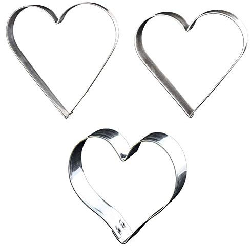 Lares Große Ausstecher/Ausstechformen Sets - Größe von 6-19cm - aus Weißblech - 3er Set Herzen (Verschiedene Größen) - Made in Germany