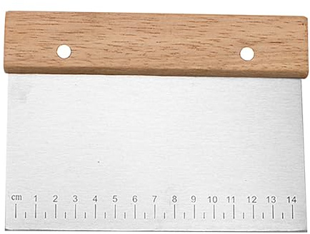 Edelstahl Teigschaber mit Rutschfestem Holzgriff und Messskala Teigspachtel Teigkarte Backen Teigschneider Gebäckschaber für die Küche Teigkuchen Pizzaschneider Rechteckiger