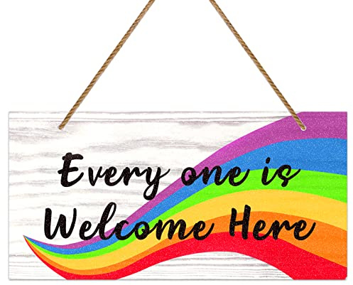 PETCEE Türschild mit Aufschrift Everyone Is Welcome Here, 15,2 x 30,5 cm, Regenbogenfarben, Gay Lesbian Pride, Willkommensschild, Türdekoration, LGBTQ, Türschild zum Aufhängen für Zuhause, Schule,