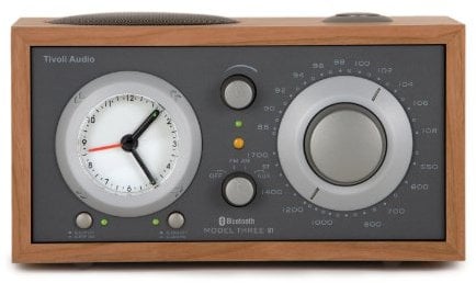 Tivoli Audio Model Three Bluetooth UKW-/MW-Radiowecker (Kirsche / Taupe)