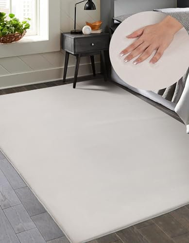 Mia´s Teppiche Luna kuschelig Warmer Fellteppich, weich und elegant, waschbar und Fußbodenheizung geeignet, Öko-Tex Zertifiziert, Beige, 200 x 280 cm