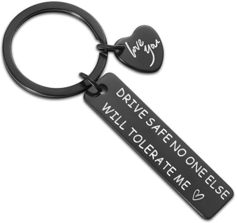 Bremorou Drive Safe Schlüsselanhänger - Personalisiert für Auto, Ehemann, Vater - Paar Schlüsselanhänger für Valentinstag - Ich brauche dich hier bei mir