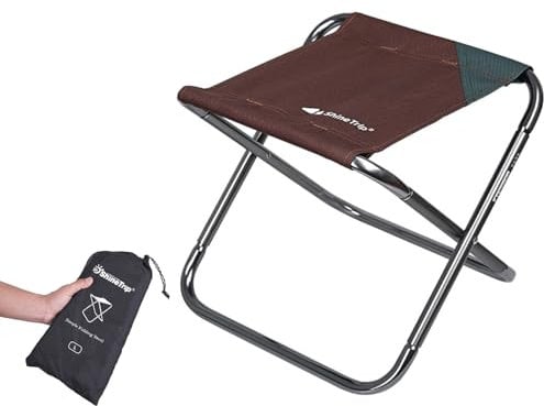 Azarxis Tabouret de Camping Pliant Siège de Plage Pliable Petite Chaise Portable Tabouret de Pêche Léger avec Sac de Transport pour Randonnée Voyage BBQ (Marron)