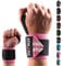 ATHLETIC AESTHETICS Handgelenk Bandagen Fitness - Wrist Wrap (45 cm im Paar) Handgelenkbandage für Krafttraining, Fitness, Bodybuilding, Crossfit - Handgelenkstütze (Pink/Weiß)
