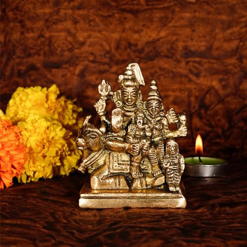 Ekhasa Shiv Parivar Murti aus 100 % reinem Messing, 8,5 cm, Shiv Parvati Murti für Auto-Armaturenbrett, Pooja-Zimmer, Heimdekoration und Bürotisch, Shiva Parvati Idol, Mahadev Bholenath Pariwar Statue