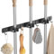 3 Positionen Wandmontierter Mopphalter, Robust Edelstahl Besenhalter, Multifunktionaler Besen Aufbewahrung, Mop Halterung mit Haken, Wischmopp Wandhalterung, Gerätehalterleiste für Küche Bad Garten