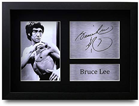 HWC Trading Bruce Lee A4 Gerahmte Signiert Gedruckt Autogramme Bild Druck-Fotoanzeige Geschenk Für Martial Arts Enter The Dragon Filmfans